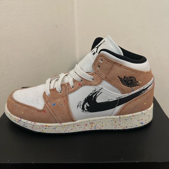 Jordan 1 Mid SE Brushstroke